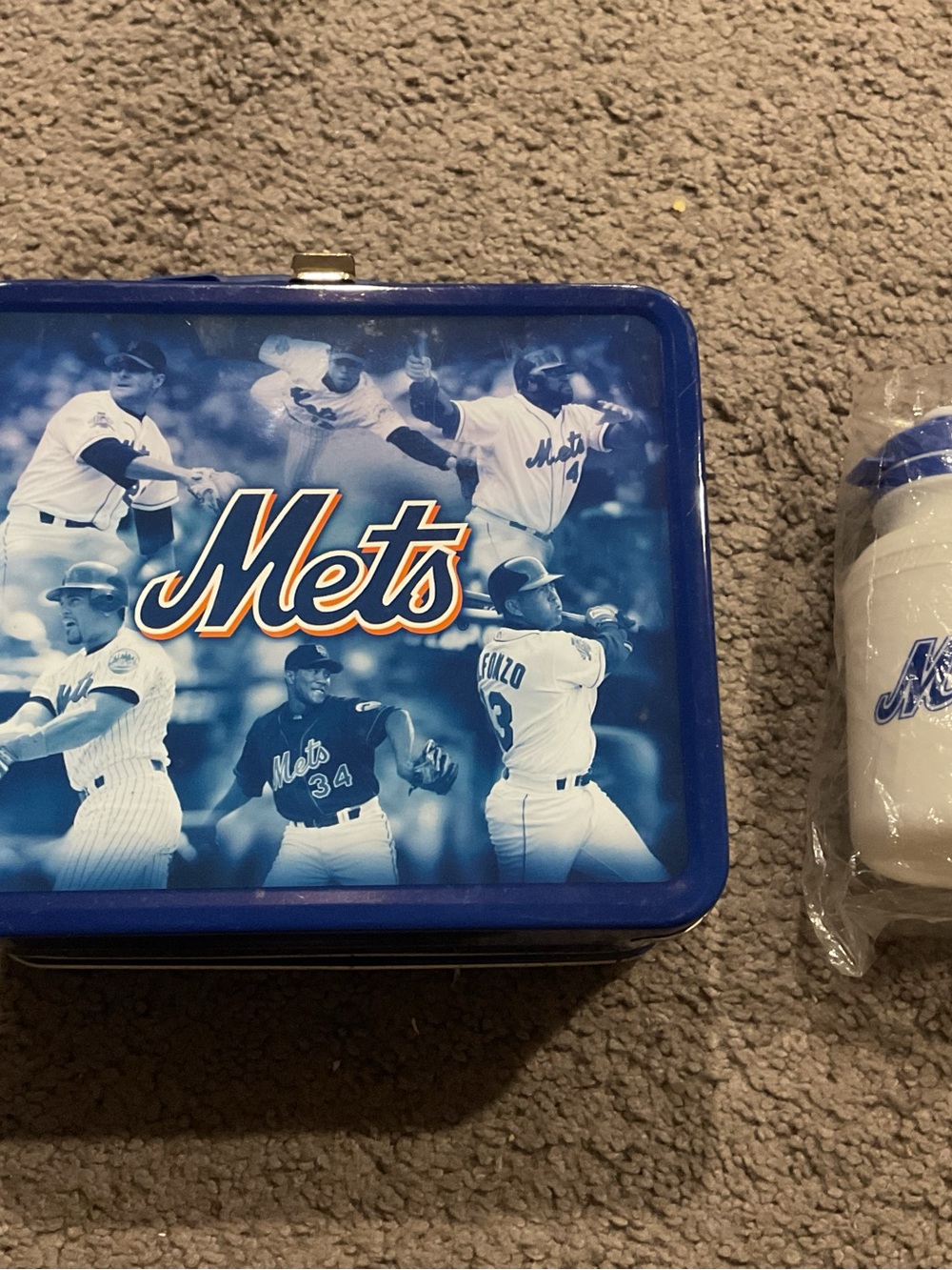 NEW New York Mets Vintage Baseball Collectible Baseball Blue Lunchbox & Thermos